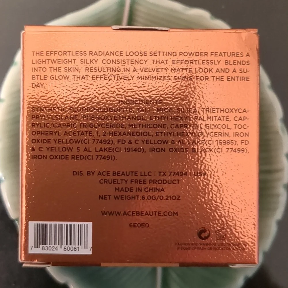 Loose Setting Powder - Picture 2 of 4